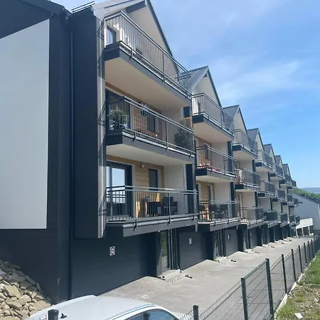 Tosia Z Widokiem Na Gory I Garazem * شتوروك