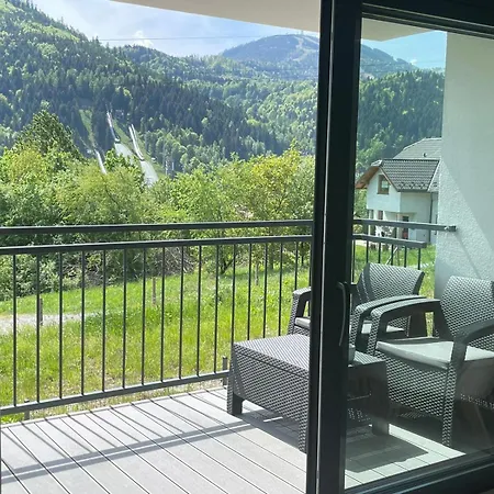 Tosia Z Widokiem Na Gory I Garazem *