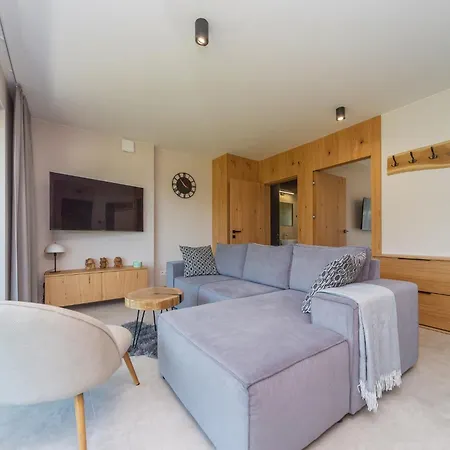 شقة Tosia Z Widokiem Na Gory I Garazem