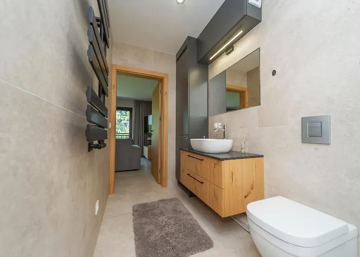 Tosia Z Widokiem Na Gory I Garazem * שצ'צ'ירק