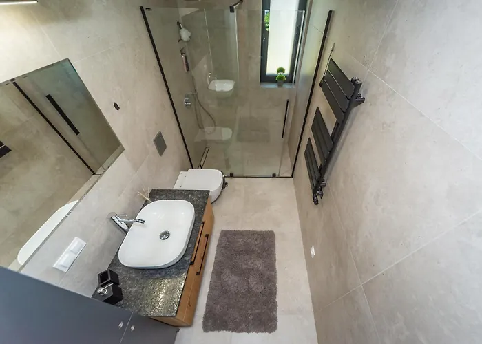 Tosia Z Widokiem Na Gory I Garazem *